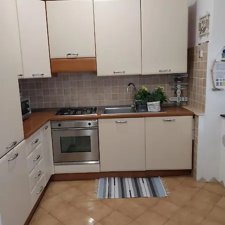 La Casa Di Via Musso Apartment *
